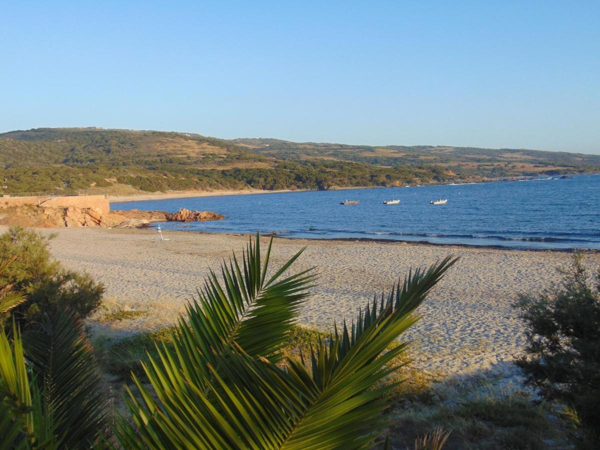 Ferienwohnung Fronte Mare Attico Indipendente Ed Esclusivo Con Terrazza Panoramica Isola Rossa Exterior foto